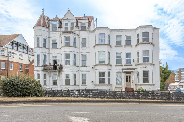 Queens Parade, Cliftonville, CT9, photo 1