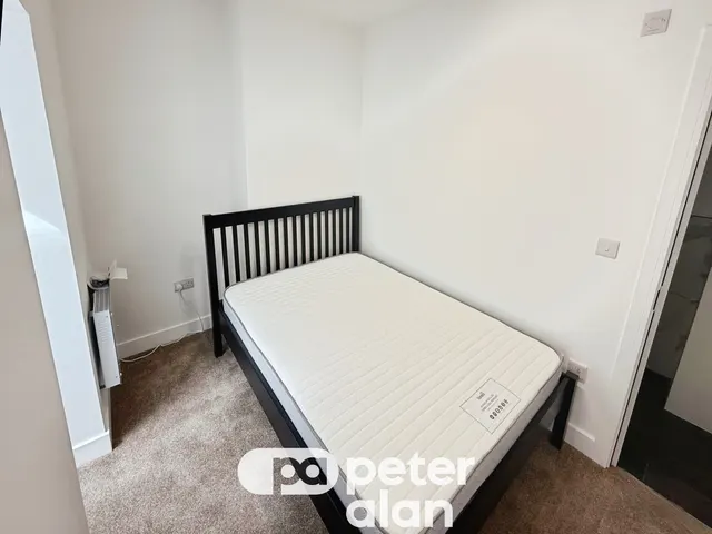 Crwys Road, Cardiff, CF24, photo 3