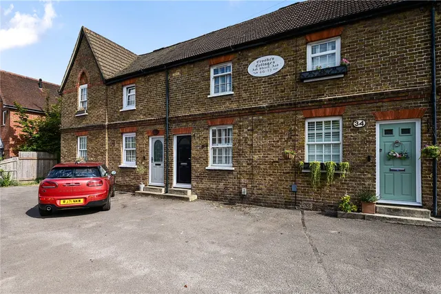 Ash Street, Ash, Guildford, Surrey, GU12 6LR, photo 1