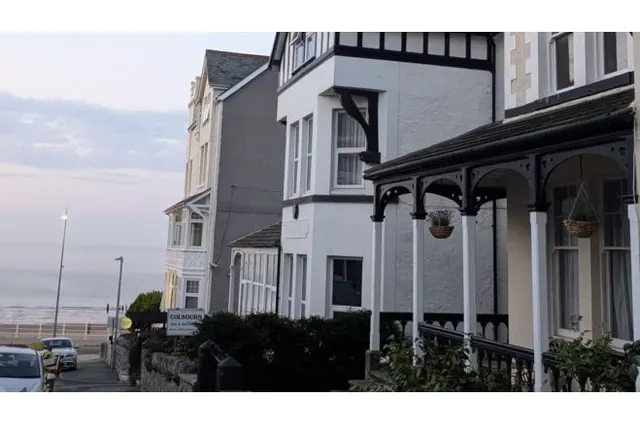 Sea Bank Road, Colwyn Bay, LL28, photo 1