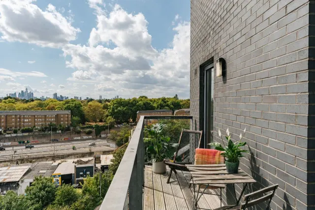 Photo 3 — Felstead Street, Biggs Square Felstead Street, E9
