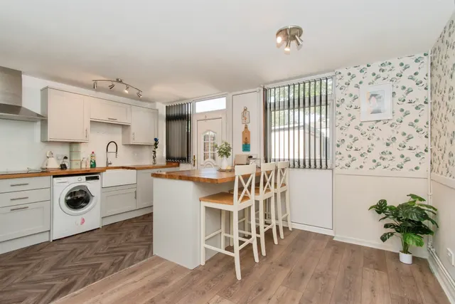 Wheatley Avenue, Normanton, WF6, photo 3