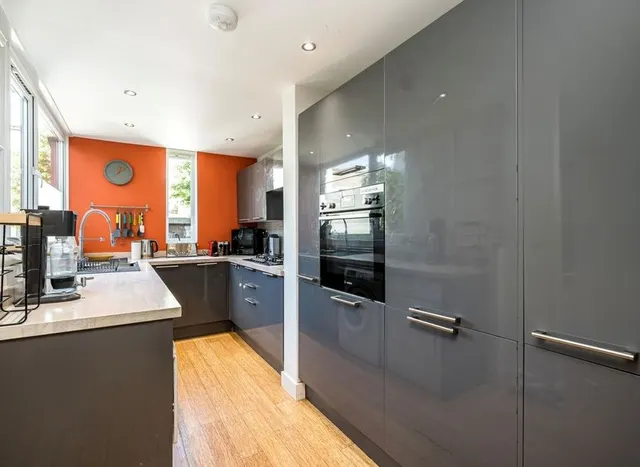Photo 2 — Howbury Road, Peckham, SE15