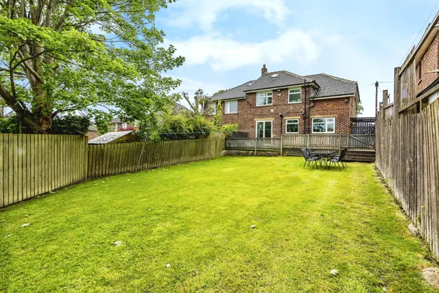 Birmingham Lane, Holmfirth, HD9, photo 1
