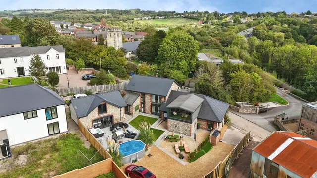 5 bedroom house, Church Road, Cardiff, CF3
