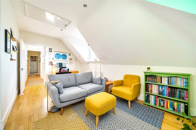 Brighton Road, Surbiton, KT6, photo 2