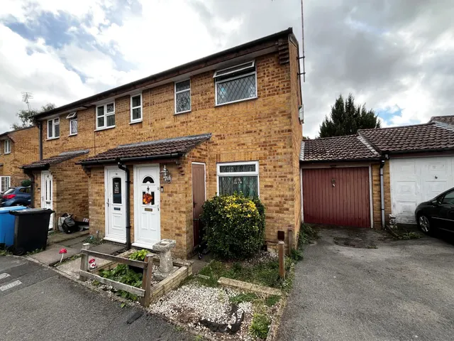 Sydling Close, Canford Heath, BH17, photo 1