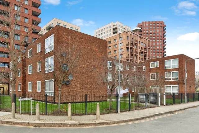 Linsdell Road, Barking, IG11, photo 1