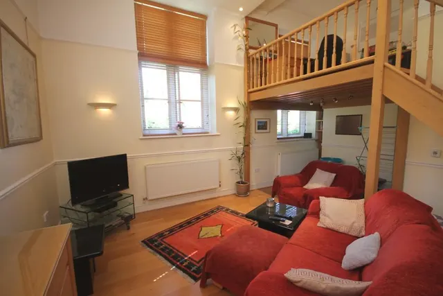 Lavender Close, Leatherhead, KT22, photo 2