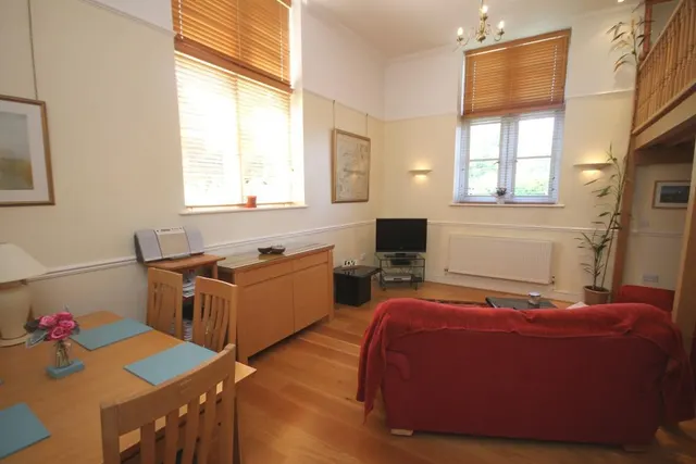 Lavender Close, Leatherhead, KT22, photo 3