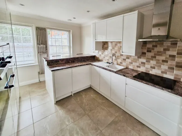 Hall Park, Swanland, HU14, photo 3