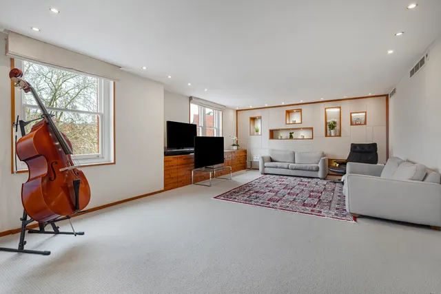 Photo 2 — Hans Place, Knightsbridge, London