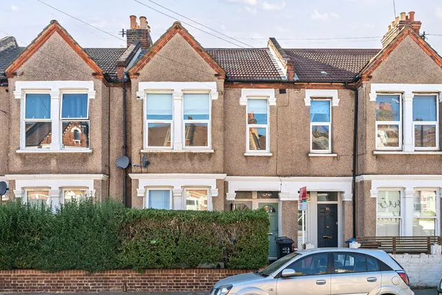Bruce Road, Mitcham, CR4, photo 1