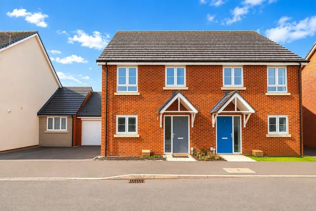 Cheshire Rise, Leighton Buzzard, Bedfordshire, LU7, photo 1