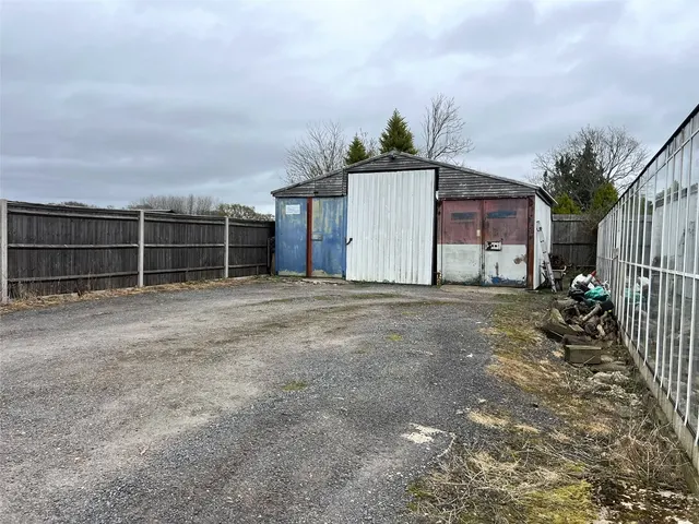 Photo 3 — Cedar Nursery, Sandy Lane, Belbins, Romsey, SO51 0AN