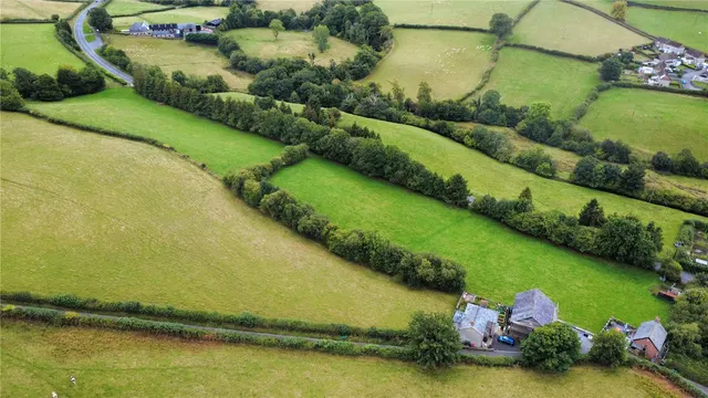 Sennybridge, Brecon, LD3, photo 2