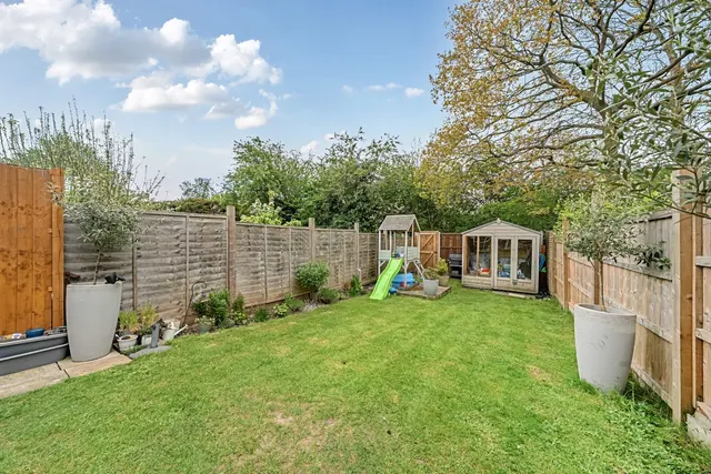 Photo 2 — Brickfield Farm Gardens, BR6