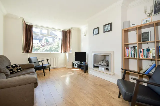 Ashurst Close, Sheffield, S6, photo 3
