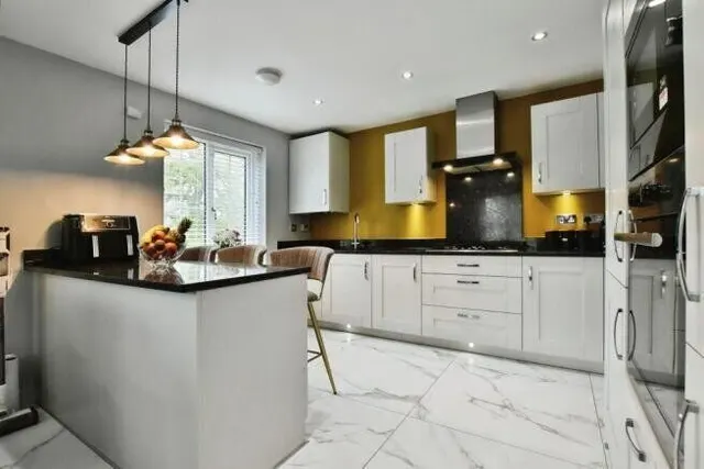 Grimshaw Close, Wilmslow, SK9, photo 3