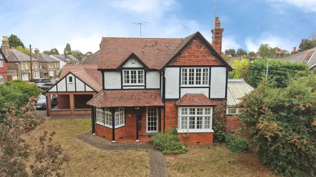 St. Johns Avenue, Harlow, photo 1