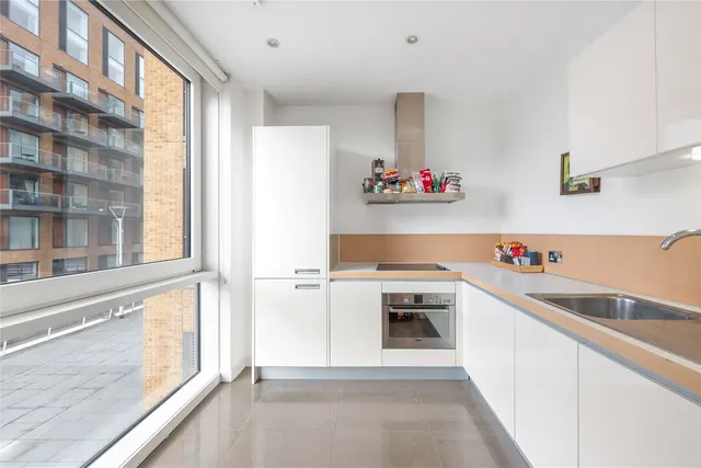 Photo 3 — Gatliff Road, London, SW1W