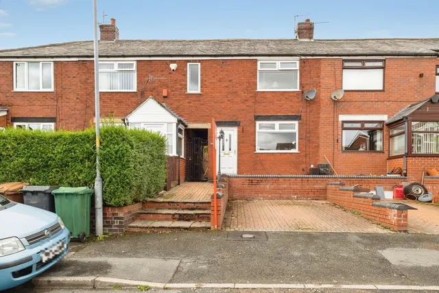 Chamberlain Road, Stalybridge, SK15, photo 1