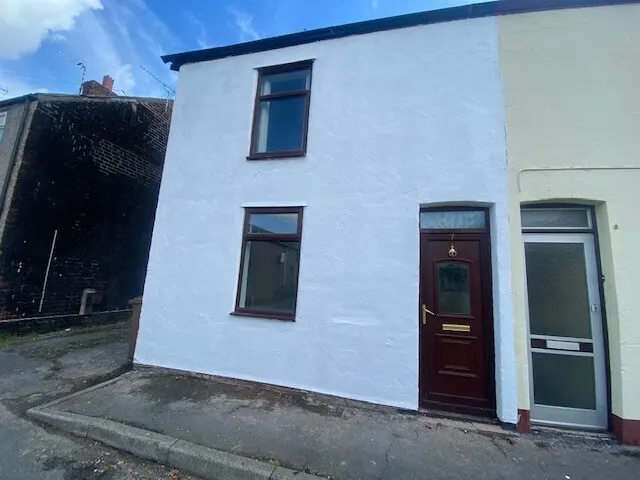 Water Street, CH7, photo 1