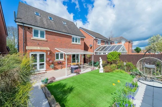 Drake Close, Shrewsbury, SY2, photo 3