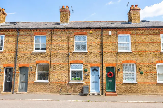 Rays Avenue, Windsor, Berkshire, SL4 5HG, photo 1