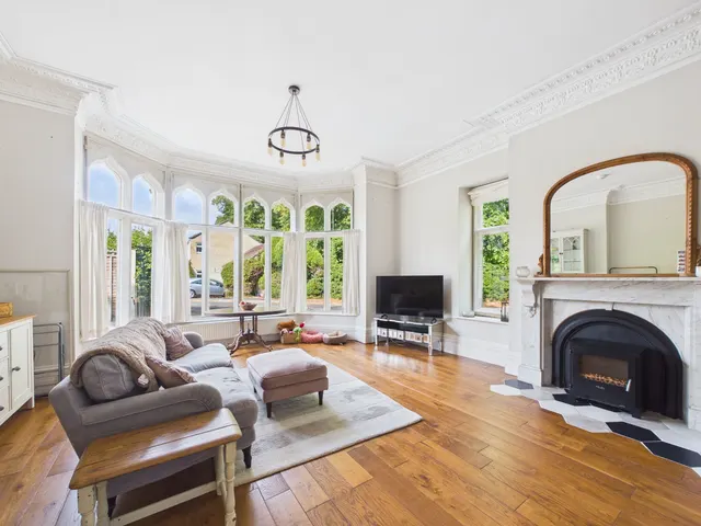 Siddington, GL7, photo 1