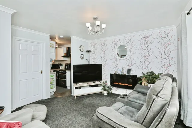 Photo 2 — Chapelgate, Retford