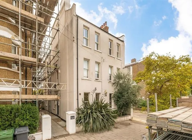 Photo 2 — Hackford Road, Oval, SW9