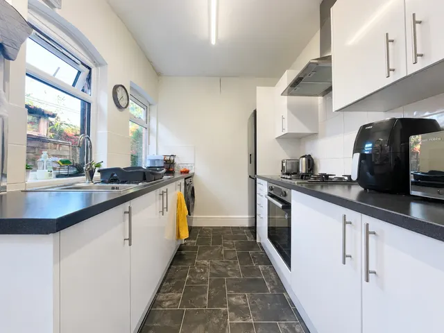 Grove Avenue, Solihull, B91, photo 3