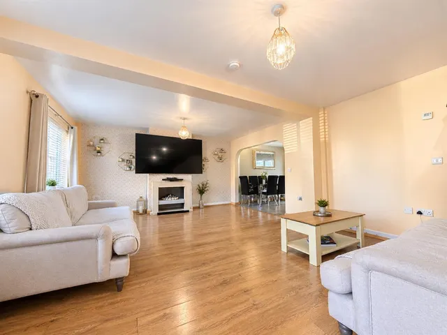 Boulters Close, Slough, photo 2
