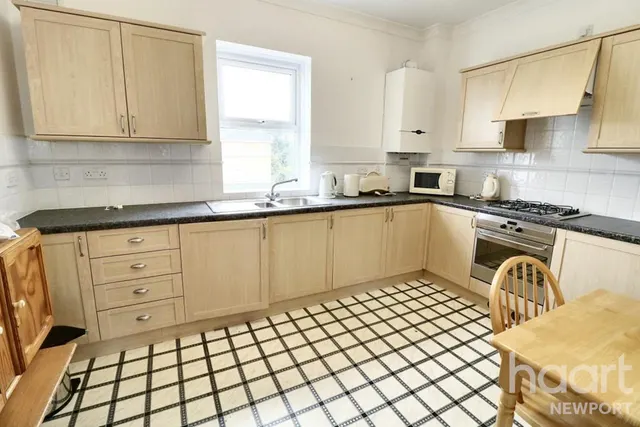 Kingshill Court, Stow Hill, NP20, photo 3