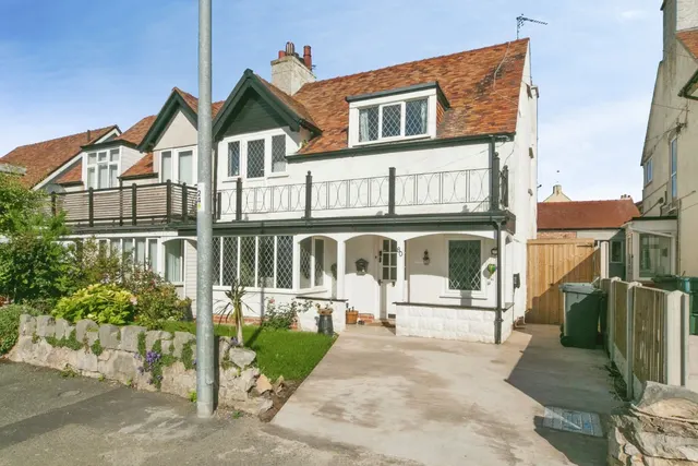 Abbey Road, Rhos on Sea, LL28, photo 1