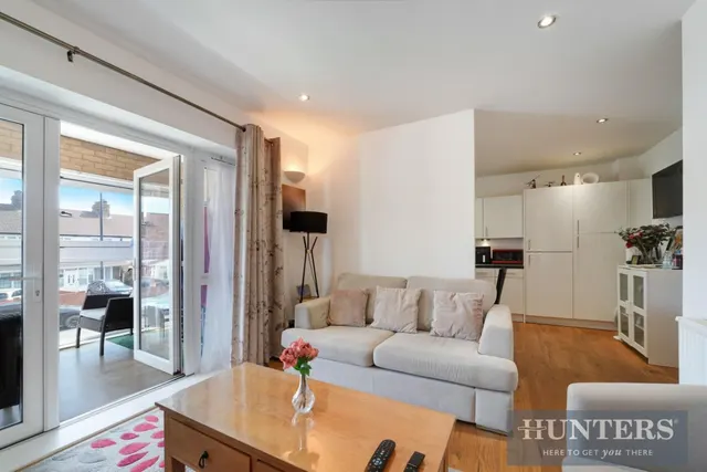 Tivoli Road, Hounslow, photo 1