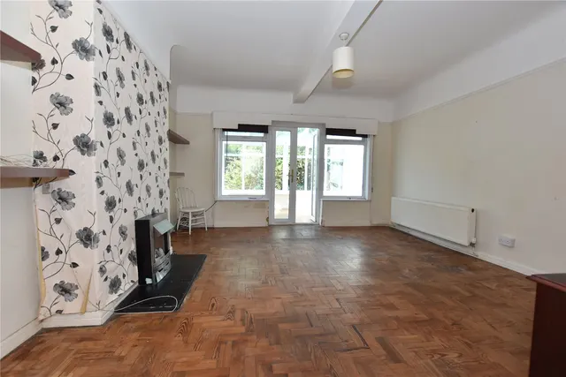 Saughall Road, Saughal Massie, CH46, photo 3