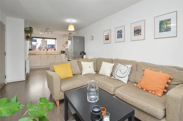 Aire Quay, Hunslet, LS10, photo 2