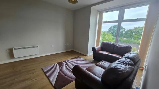 Lauriston Close, Manchester, photo 2