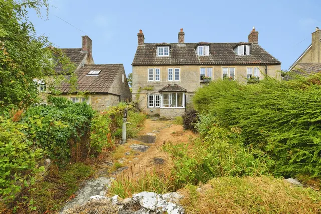2 bedroom house — Bradford Road, Rode, Frome