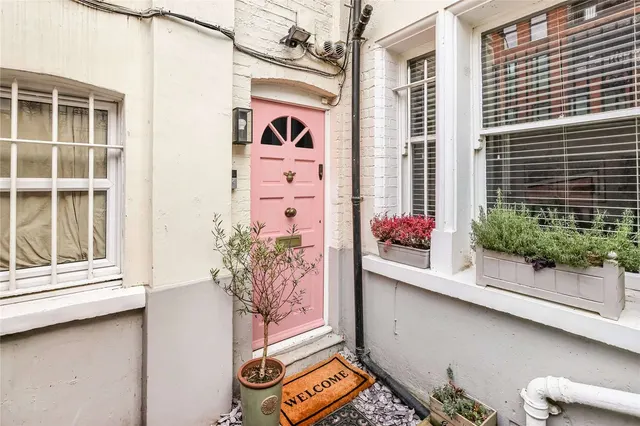 Photo 3 — Comeragh Road, London, W14 9HS
