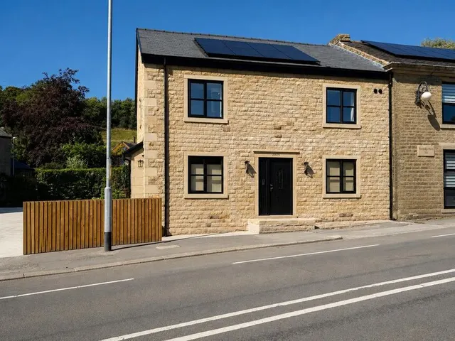 Photo 2 — Manchester Road, Haslingden, Lancashire, BB4