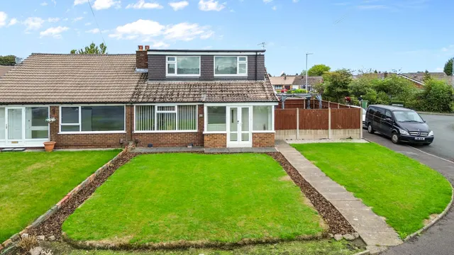 Bispham Drive, Ashton-In-Makerfield, Wigan, Wigan, WN4 9RX, photo 1