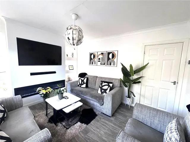 Minver Crescent, Nottingham, NG8, photo 2