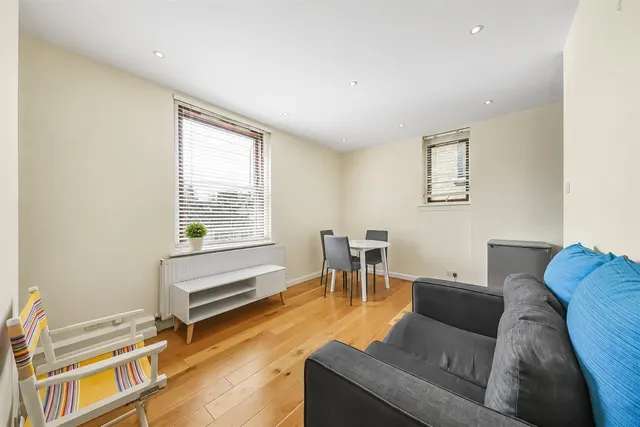 Garnett Road, Belsize Park, NW3, photo 1