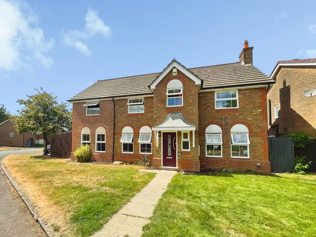 Magnus Drive, Basingstoke, Basingstoke, RG22 4TX, photo 1