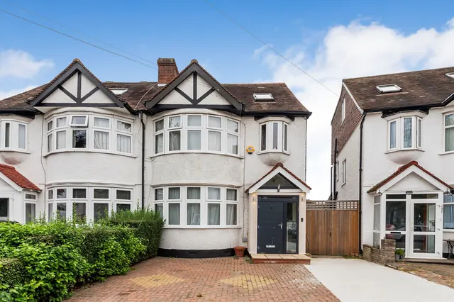 Springfield Avenue, London, photo 1