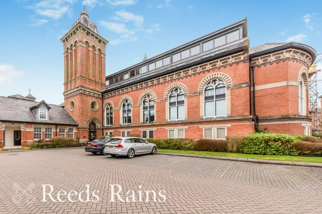 Pavilion Way, Macclesfield, Cheshire, SK10, photo 1