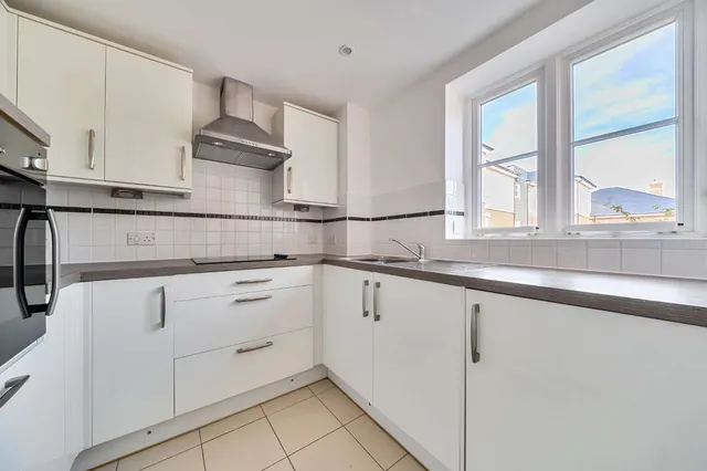 Horsley Place, Cranbrook, TN17, photo 2